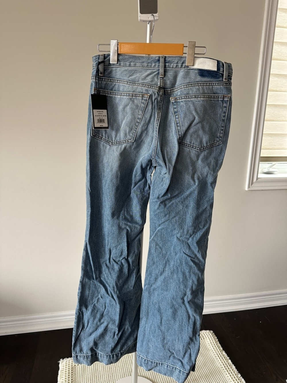 Re/Done 70s Low Rise Bell Bottom - Picture 2 of 4